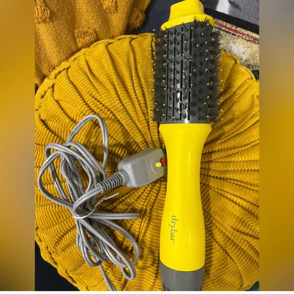 Drybar blow dryer double shout